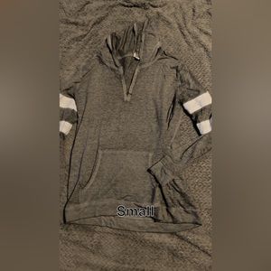 Pull over with hood Cato